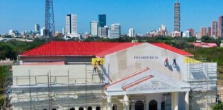 De La Espriella traslada la Presidencia a Barranquilla: «Es de mi propia plata» De La Espriella traslada la Presidencia a Barranquilla: "Es de mi propia plata"