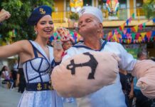 Salwa Maloof rinde emotivo homenaje al «Popeye» del Carnaval de Barranquilla Salwa Maloof rinde emotivo homenaje al "Popeye" del Carnaval de Barranquilla