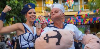 Salwa Maloof rinde emotivo homenaje al «Popeye» del Carnaval de Barranquilla Salwa Maloof rinde emotivo homenaje al "Popeye" del Carnaval de Barranquilla
