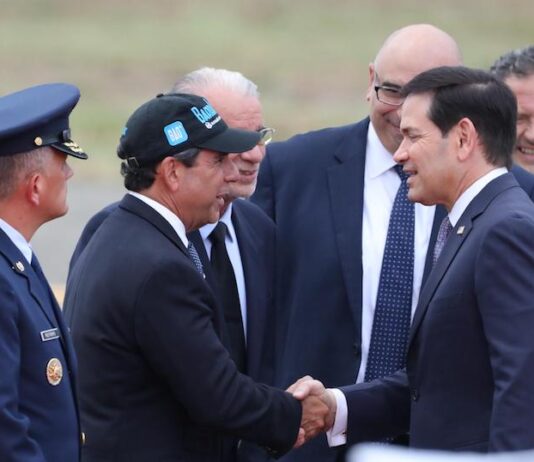 ¡De ciudad olvidada a modelo nacional! Así recibe Alejandro Char a Marco Rubio en Barranquilla ¡De ciudad olvidada a modelo nacional! Así recibe Alejandro Char a Marco Rubio en Barranquilla