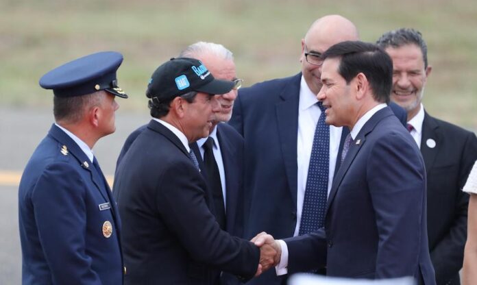 ENCUENTRO ALCALDE ALEJANDRO CHAR CON MARCO RUBIO (2) ¡De ciudad olvidada a modelo nacional! Así recibe Alejandro Char a Marco Rubio en Barranquilla