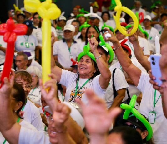 Centros de Vida beneficiaron a 1.800 personas mayores con actividades recreativas en el Pabellón de Cristal