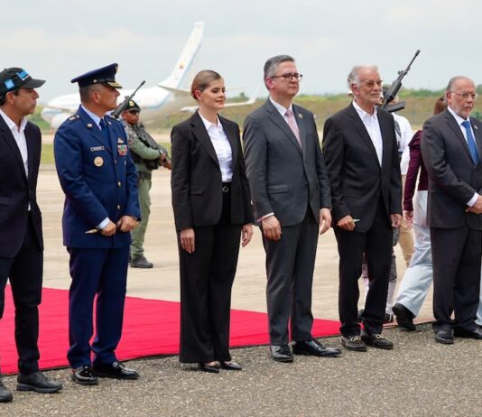 “El narcotráfico empobrece a nuestras poblaciones”: Alejandro Char al respaldar cumbre de seguridad en Barranquilla “El narcotráfico empobrece a nuestras poblaciones”: Alejandro Char al respaldar cumbre de seguridad en Barranquilla