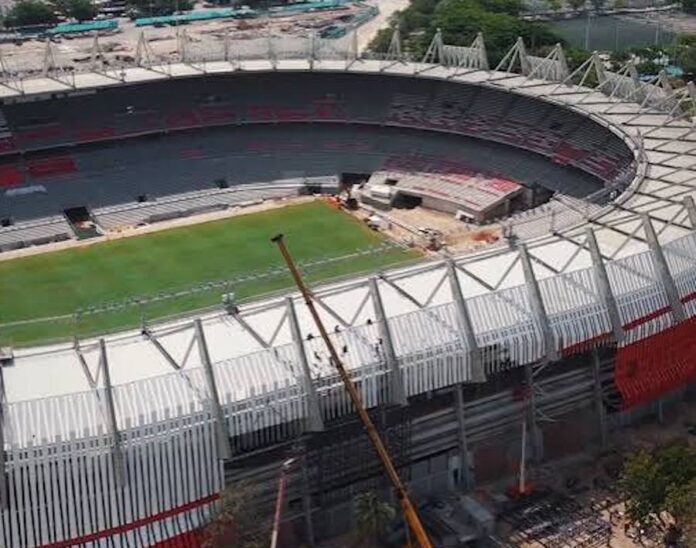 Llegó la pantalla 360 al Metropolitano! Una de las pocas en América Latina. Llegó la pantalla 360 al Metropolitano! Una de las pocas en América Latina.