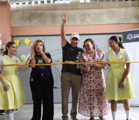 Las IED Sofía Camargo y El Silencio son reconocidas como colegios bilingües nacionales en Barranquilla