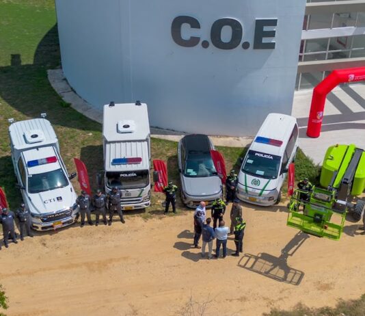 Refuerzan la seguridad en el Atlántico con nuevos vehículos para la Policía y la Fiscalía Refuerzan la seguridad en el Atlántico con nuevos vehículos para la Policía y la Fiscalía
